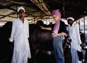 Bill dans une ferme en Inde