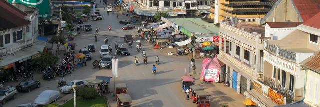 National Highway 5 intersecting Street 207 and Street 212 in downtown Battambang City near the central market, Cambodia (Photo Milei Vencel Wikimedia Commons)